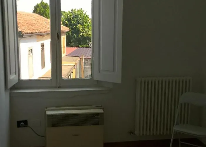 Charlie Chaplin 3* Tamara