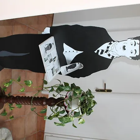 Charlie Chaplin 3* Tamara