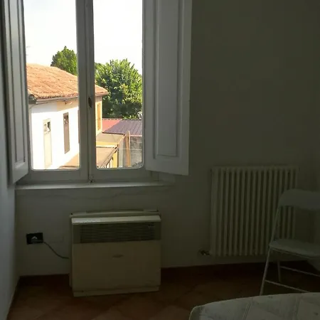 Charlie Chaplin 3* Tamara